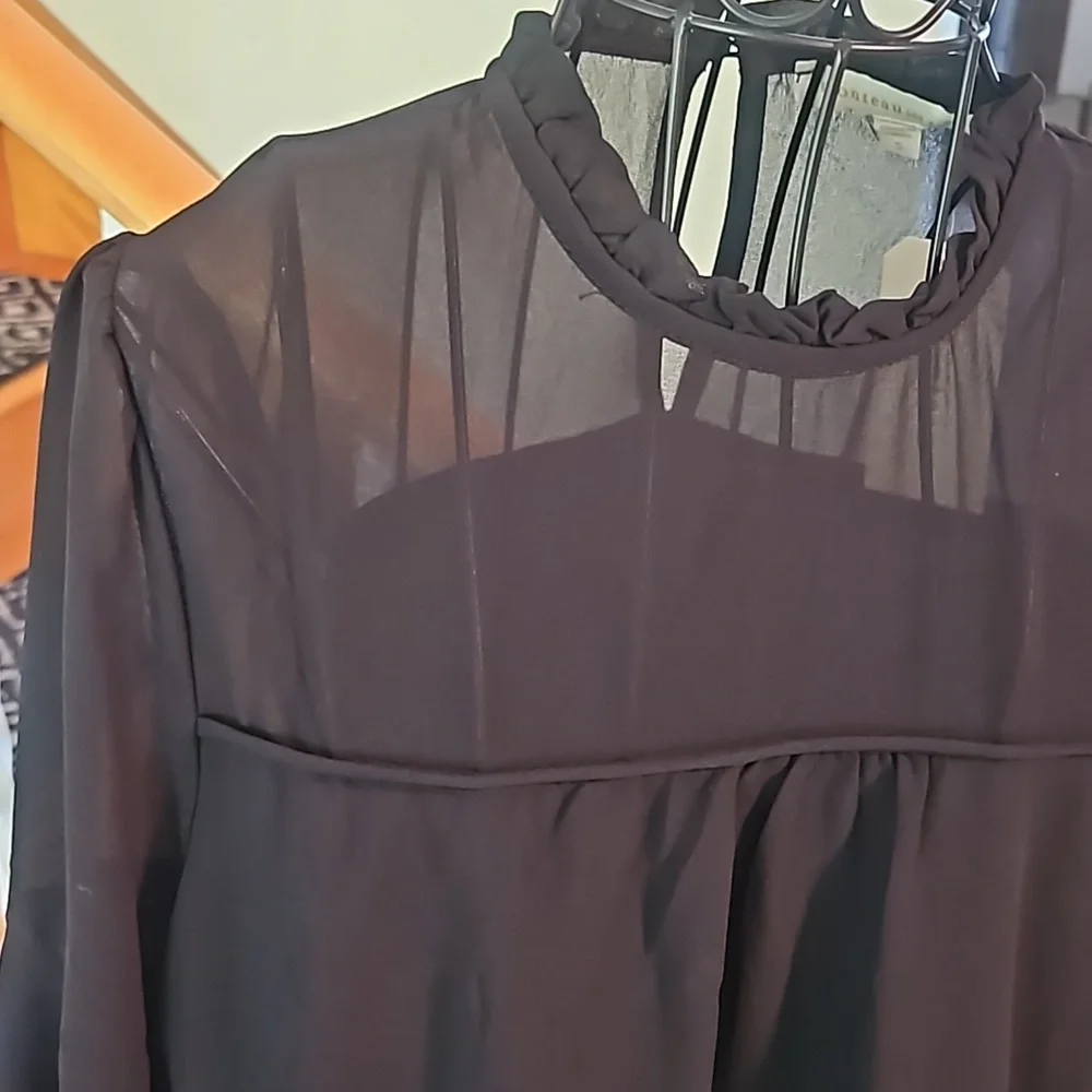 👚MONTEAU BLACK TOP👚 - Picture 2 of 9